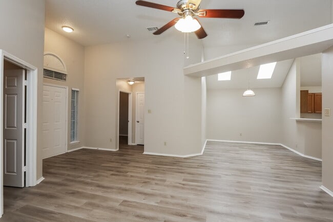 6609 Wildhaven Dr