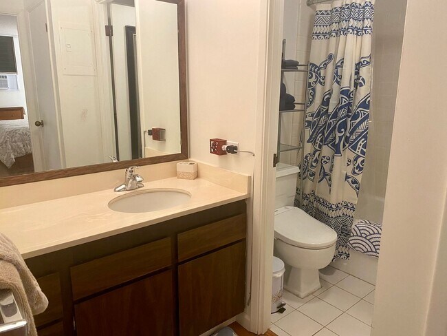 Photo - Royal Kuhio - Fully Furnished 1 Bedroom Unit 2412,