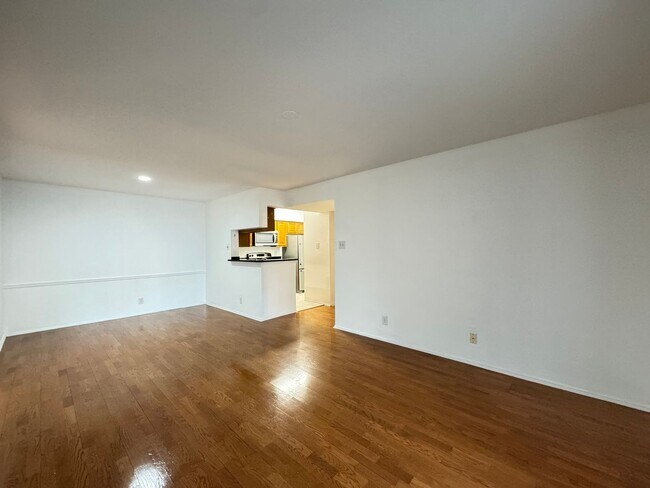 Photo - Bright And Cozy 2 Bed 2 Bath Condo In Vibrant Pointe At Park Center Unit 156