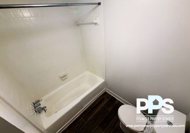 Photo - 1040 Sandtown Rd SW