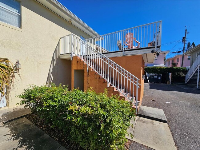 Photo - 1375 Drew St Unit 104