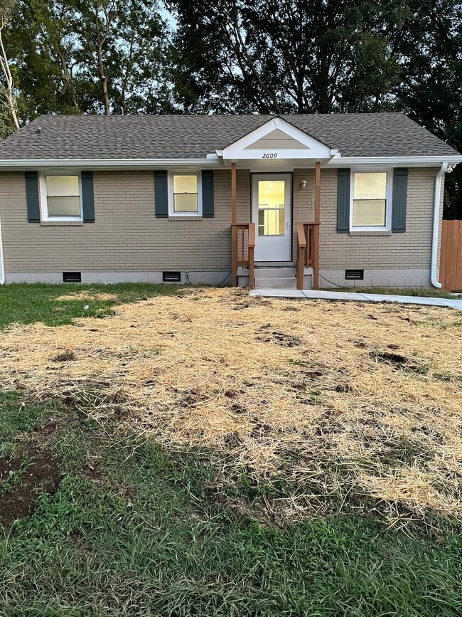 Building Photo - 2609 Buchanan St