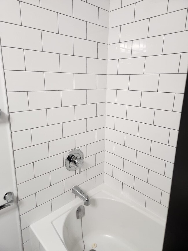 Photo - 21 Stirling Ave S Unit 22