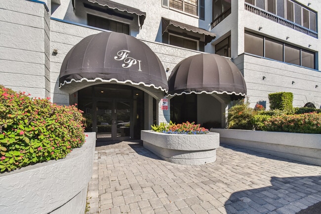 Photo - 14810 Rue De Bayonne
