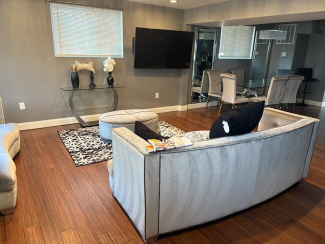 Photo - 5033 East Capitol St SE Casa Adosada