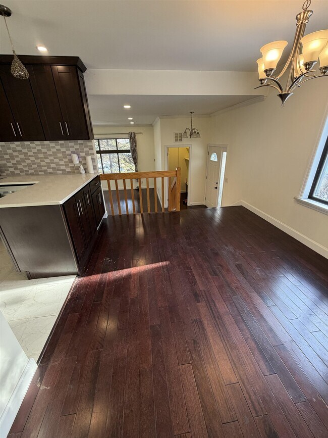 Photo - 27 Marina Ky Unit 27