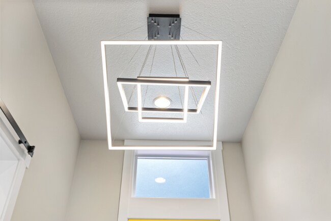 Photo - 549 W Buroak Dr