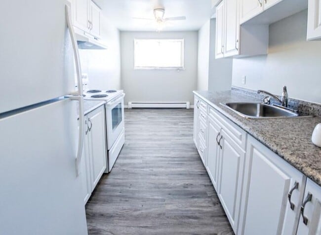 Building Photo - Speedvale Apartments