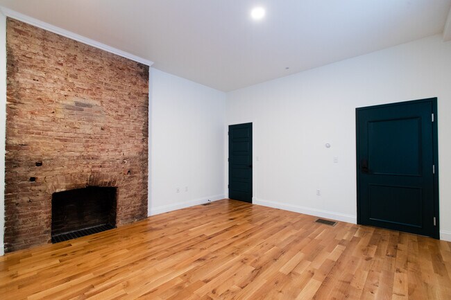 Photo - 4406 Butler St Unit 102