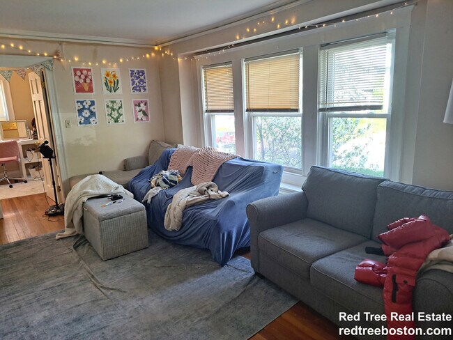 Photo - 289 Foster St Apartments Unit 1