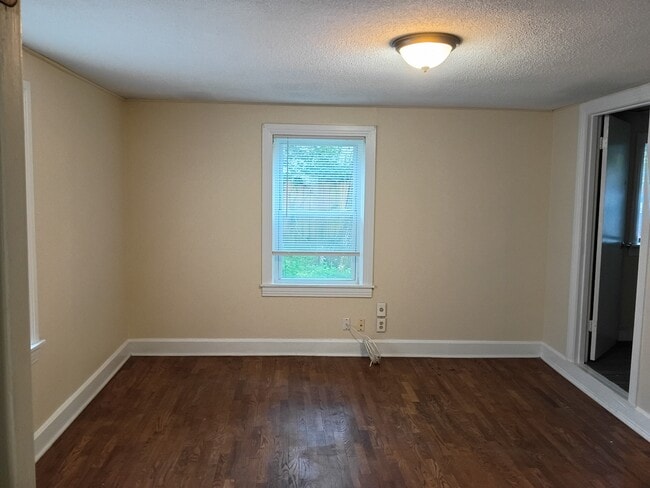Photo - 139 Eagan Cir