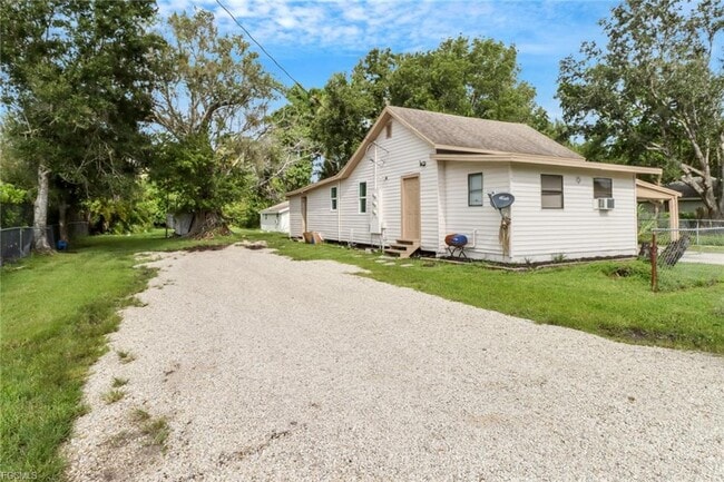 Building Photo - Allen St Unit 1