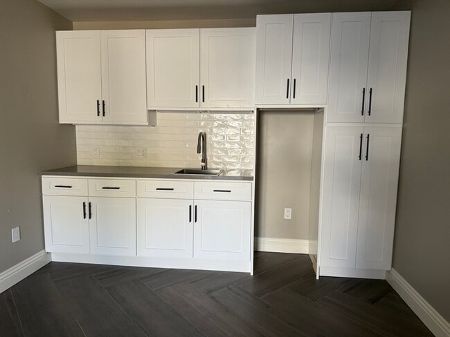 Photo - 40089 High St