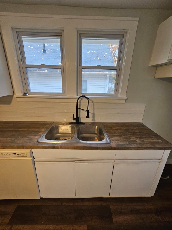 Photo - 5171 Charles St