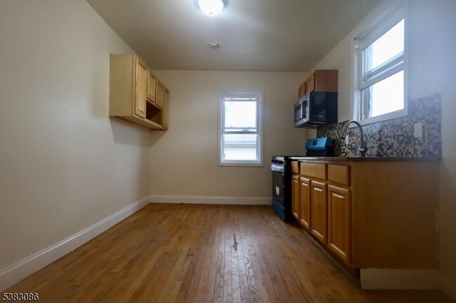 Photo - 34-36 Hedden Terrace Unit 3 Unidad 3