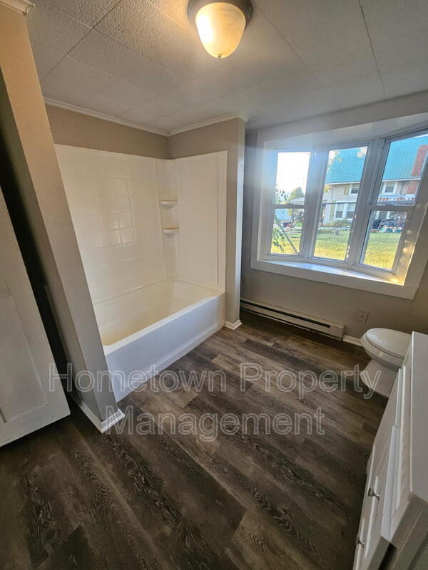 Photo - 178 Church St