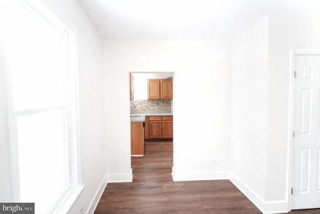 Photo - 2607 Hamlin St NE