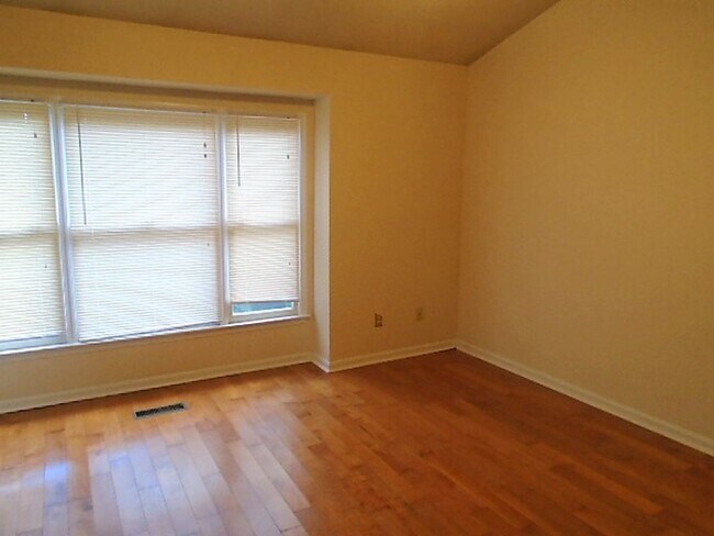 Photo - 1211 S Linwood Ave
