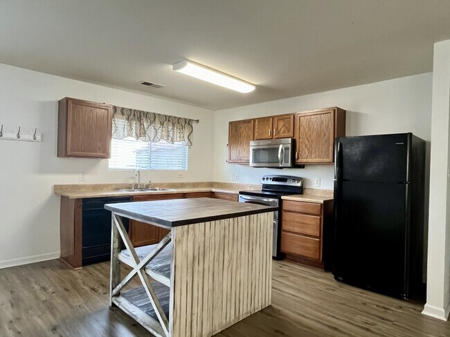 Photo - 202 Sagebrook Dr