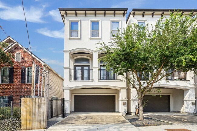 Building Photo - 1609 W 15th St Rental