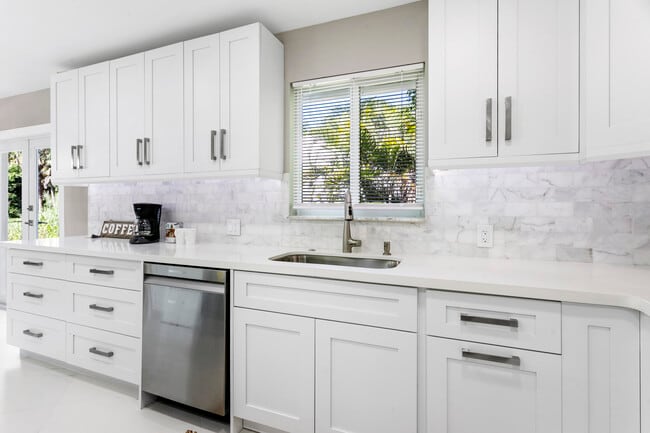 Photo - 5200 Club Rd