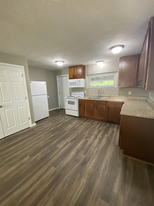 Photo - 1628 W Scott St