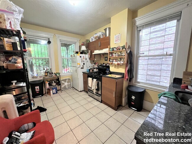 Photo - 1721 Commonwealth Ave Unidad 3-bed Brighton