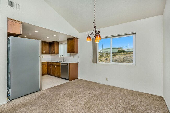 119 Loma Vista St