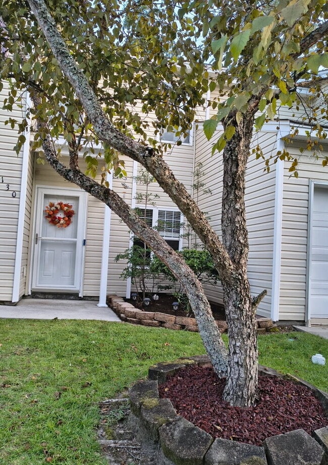 Building Photo - 130 Grand Oaks Dr Unit 130