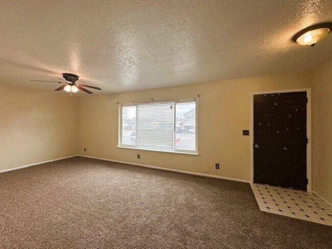 Photo - 1040 S 600 W