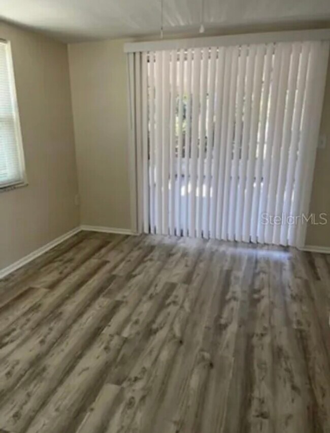 Photo - 11010 Tamarix Ave