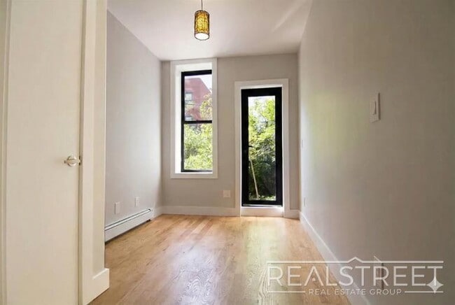 Photo - Putnam Avenue Unit 2