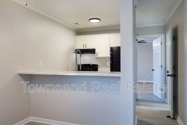 Photo - 5866-C Century Oaks Drive