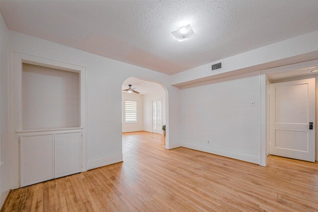 Photo - 1614 Ridgewood St