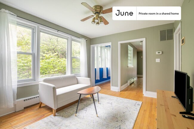 Photo - Room in Shared 4 bed/2 bath home Unit D