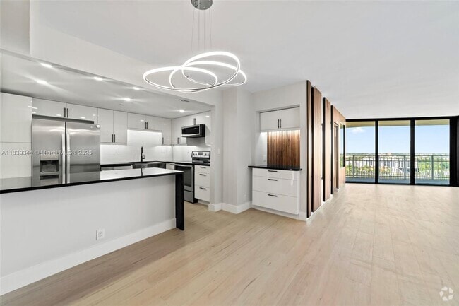 Building Photo - 1000 Quayside Terrace Unit 1909 Rental