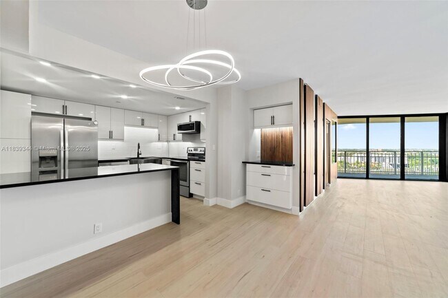 Photo - 1000 Quayside Terrace Unidad 1909 Rental