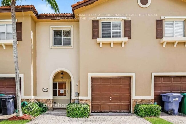 Building Photo - 8910 SW 220th Ln