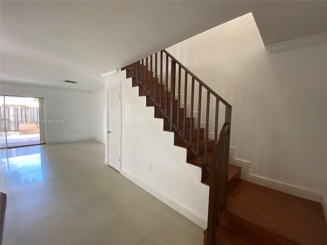 Photo - 8405 SW 137th Ave