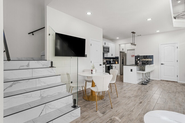 Photo - 3518 Dennis St Unidad SI ID1387517P