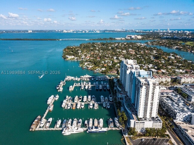 Building Photo - 1800 Sunset Harbour Dr Unit 1102/4
