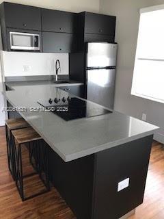 Building Photo - 1618 Michigan Ave Unit 37