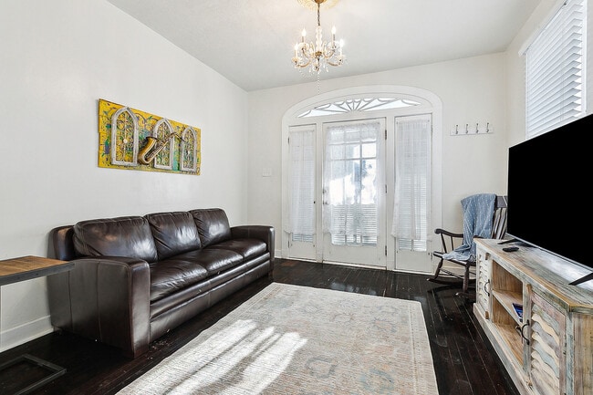 Photo - 819 Olga St Unit Mid City 2Bed 2Bath