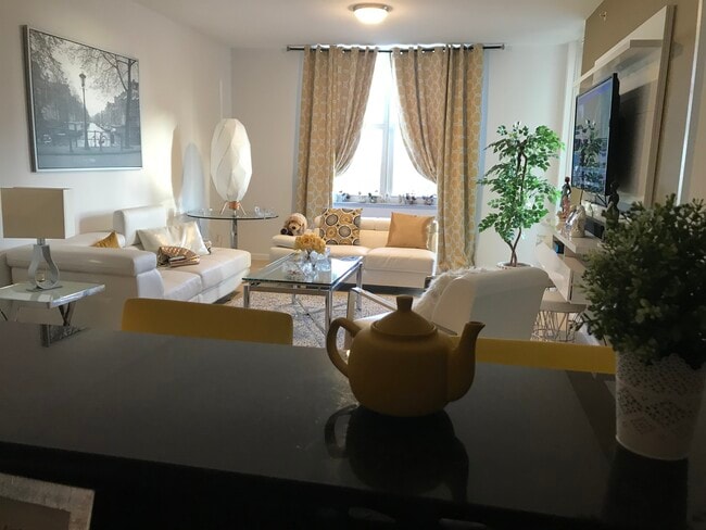 Photo - 511 SE 5th Ave