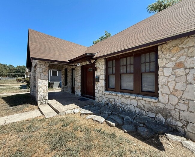 Photo - 942 Bailey Ave