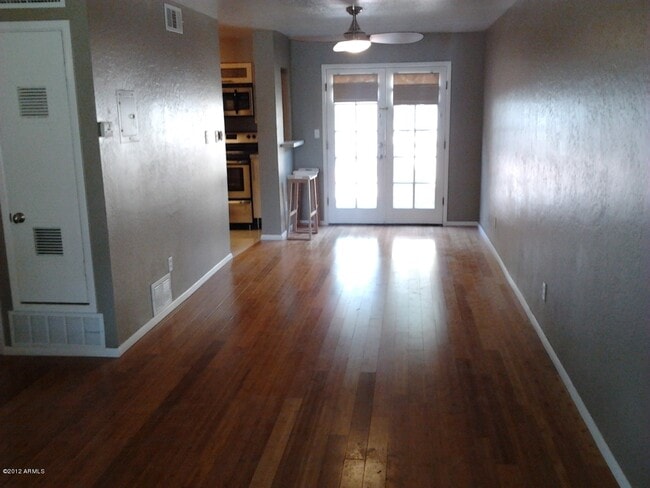 Photo - 1302 E Maryland Ave