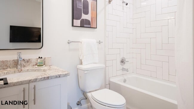 Photo - 425 20th St S Unidad 204