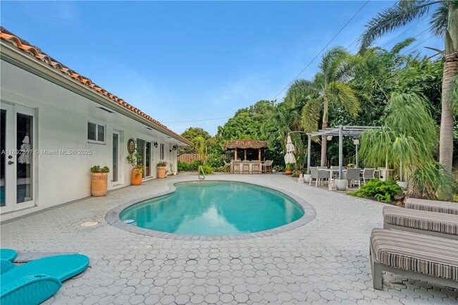 Photo - 2210 NE 62nd St