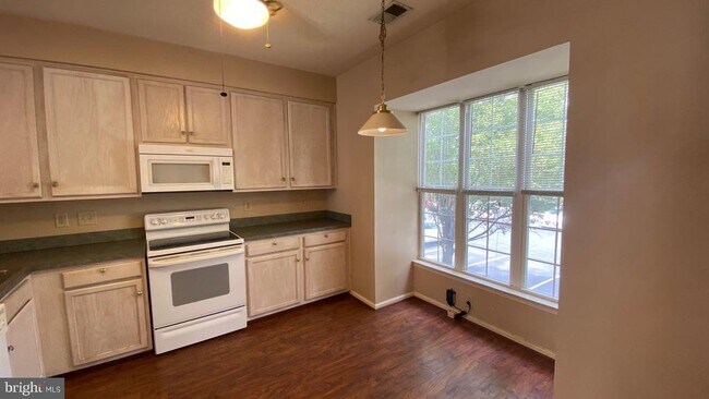 Photo - 2461 Medford Ct