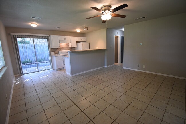 Photo - L-house Unit 910